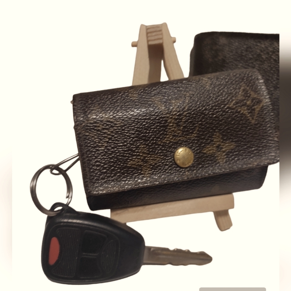 LV monogram key holder/ card holder.